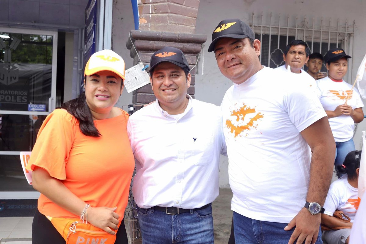 Hoy nos tocó Tacotalpa. Y caminamos con todo con nuestr@s candidat@s. La continuidad en Tacotalpa es importante para seguir gestionando y reconstruyendo el municipio. Somos movimiento ciudadano 🧡🍊🧡🍊