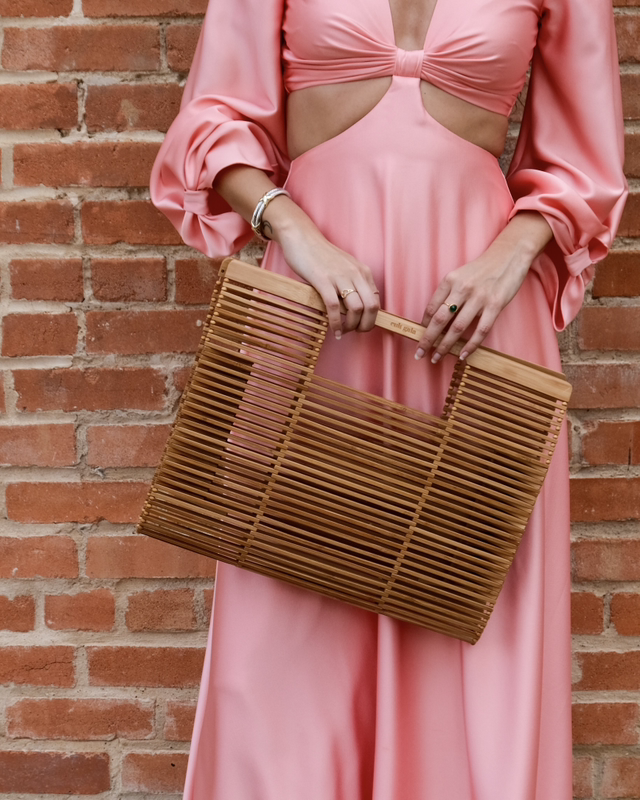 It is heating up this weekend in Dallas and we are bringing the heat with sizzling spring/summer looks! 🌸 ☀️ Shop all of our new arrivals now in store or at the link in our bio!