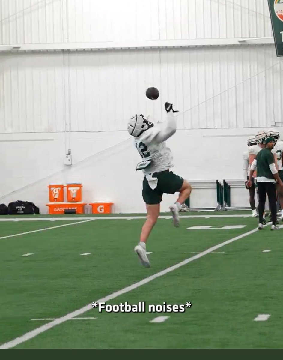 moffdece's tweet photo. #LFG #GoGreen #FootballStuff https://t.co/JVliiuUQBV