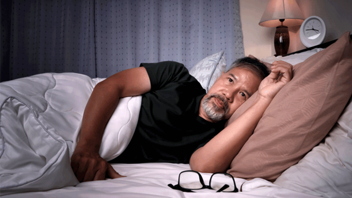 Sleeplessness and insomnia can happen to anyone, but when you suffer from PTSD it’s more common. Learn about the connection between PTSD and sleep, and tips and resources to improve yours. healthyhomefront.com/get-care/ptsd-… #HealthyHomefront