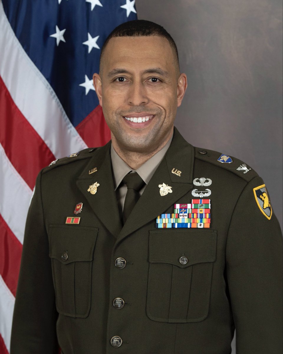 Col. Aaron Hill Jr., a 2001 @MissouriSandT alumnus, has been announced as the speaker for the 2024 Stueck Distinguished Lecture. Link: news.mst.edu/2024/04/west-p…
