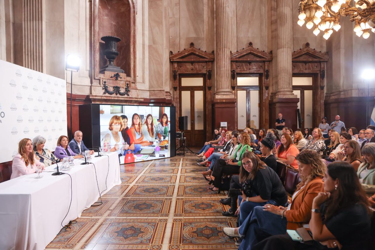 Victoria Tolosa Paz tweet media