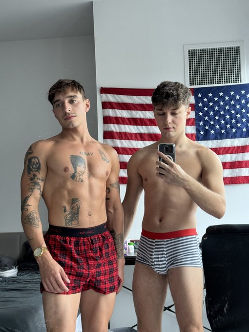 2 pic. Had some fun with @jamesluckysz go follow https://t.co/vNAU3naOlJ https://t.co/b8U9vEhFIg