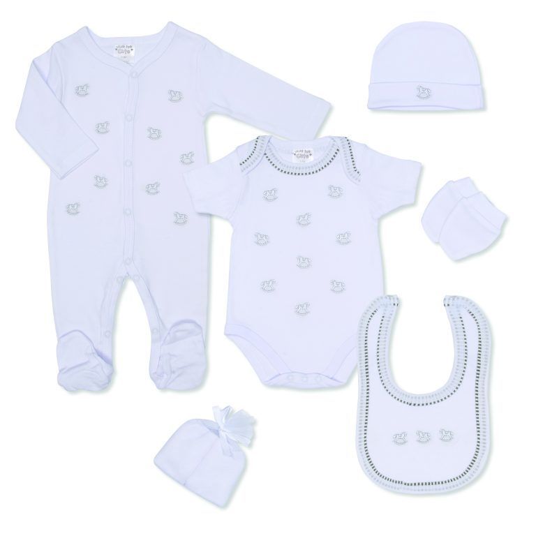 Check out this cute outfit from our @vipmumsndads member @MummyTheoLtd A unisex 7 piece Gift Set – adorned with beautiful embroidered rocking horses. mummyandtheos.co.uk/product/unisex…