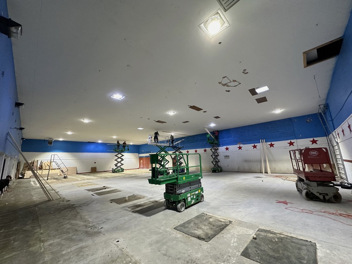 🏒 Transformation Update! ⛸️ 🎉 Take a look at our Liner System install at the Mastodon Ice Arena in OH! This project was completed in just 2 DAYS! 🤯 Lace up your skates and hit the ice! #MastodonIceArena #IceSkating #HockeySeason #TeamWorkMakesTheDreamWork #newark #OH