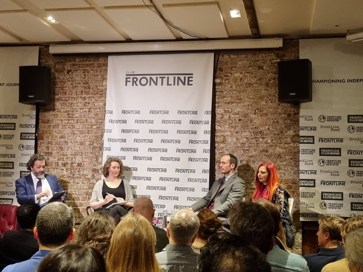 At the Frontline club listening to the great @alexjrowell & @LinaKhatibUK about Nasser and Rowell's book 'We are your soldiers'