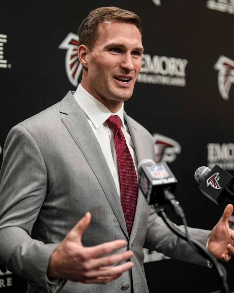 jasrifootball's tweet photo. 𝗧𝗥𝗘𝗡𝗗𝗜𝗡𝗚: Kirk Cousins wants to finish his career with the #Falcons and avoid a “Shaquille O’Neal” situation of bouncing around different teams.

“My boys are 6 and 5, they won't remember that I played in Washington, they will barely remember I played for Minnesota, they're going to remember I played for the Falcons, and I want those to be good memories. So, I feel like this is the stretch I want to finish strong. People remember how you finish more than how you started.”

(via: @bigpodwithshaq)
