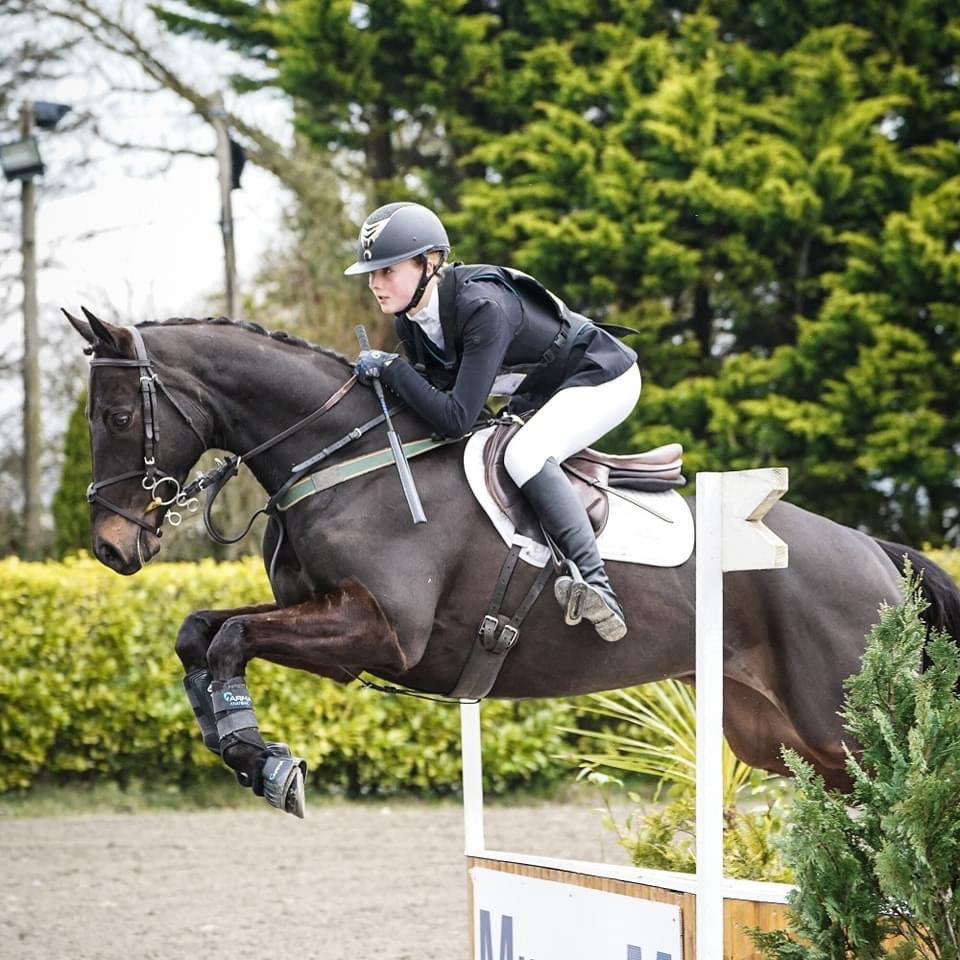 Congratulations to Evita & Blackfield winning the @TreoEileRIR EI Western Region TB final at Milchem EC last weekend. Well done to owner/coach Dot Love who’s always had a soft spot for Blackie! Not all TBs are cut out to race & it’s fantastic to see them go on to another career.