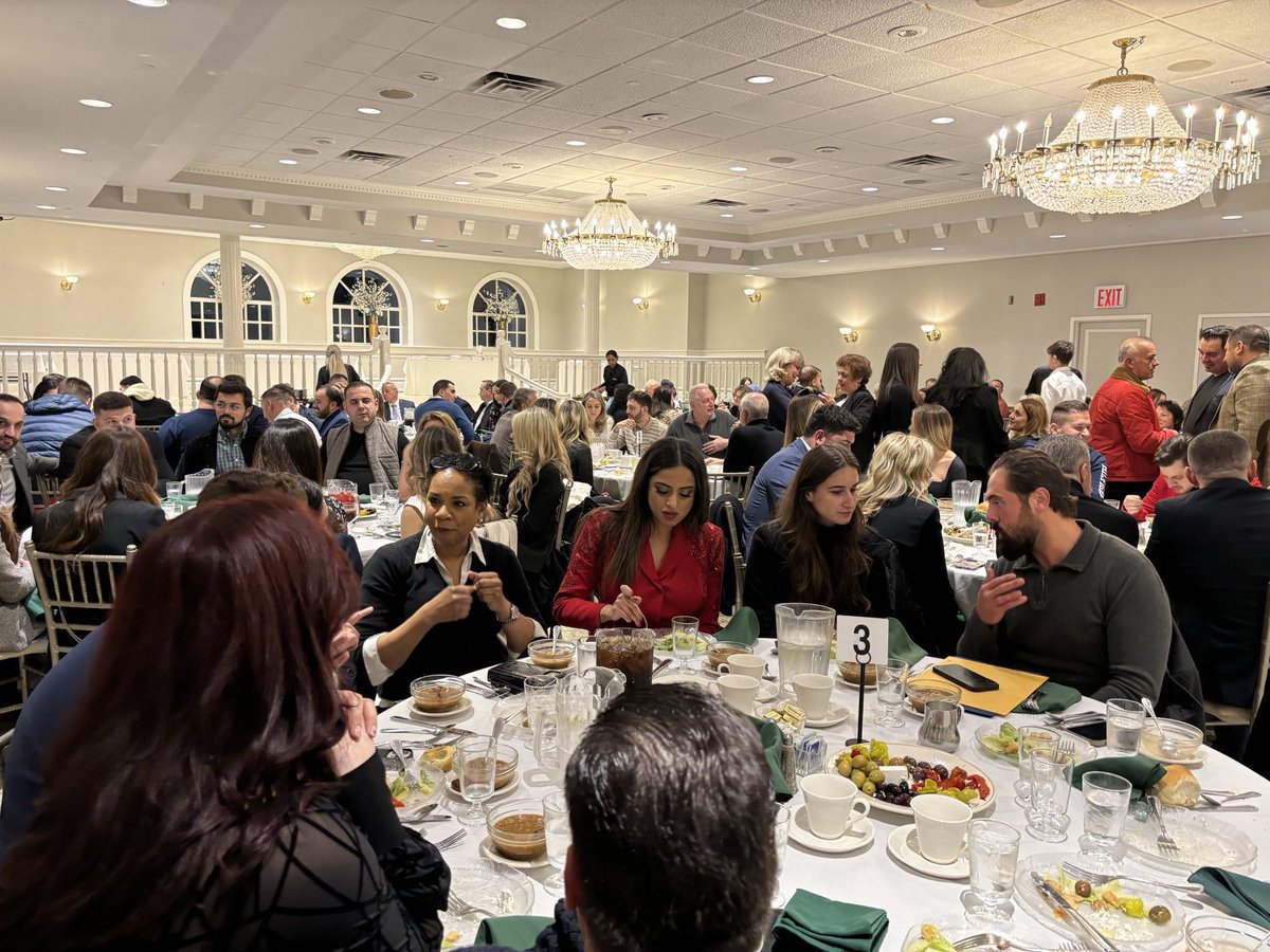 Love celebrating with my beloved Albanian community at their 3rd Annual Iftar dinner last night! What a way to end the evening with friends, good food and laughter! 🇦🇱 #ramadanmubarak @ShoqataUlqiniUS @JeniferRajkumar @NYSenator_JSS