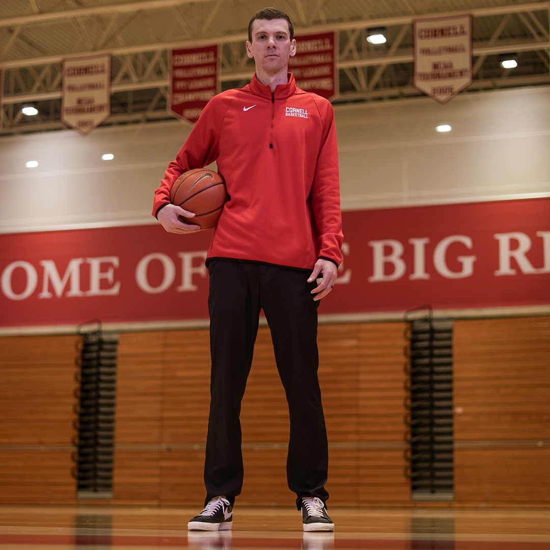 Jon Jaques '10, an impactful player and coach on some of the most successful Big Red teams in school history, has been named the Robert E. Gallagher '44 Head Coach of @cornell_mbb. #YellCornell bit.ly/4aJVRIc