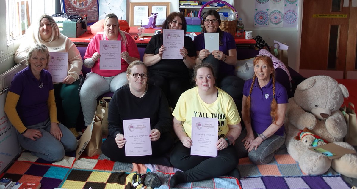 A huge well done to all the ladies who received their course completion certificates this week in Port Talbot and Llanelli (some pictured in the photo). Da iawn i'r holl ferched, rhai yn y llun, a dderbyniodd eu tystysgrifau cwblhau cwrs yr wythnos hon. Llongyfarchiadau!