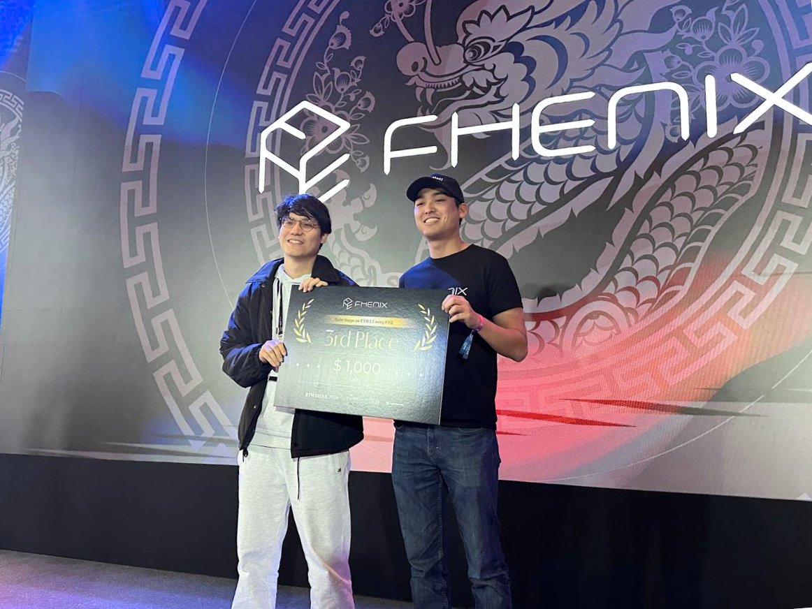 1/5 After an incredible weekend at @eth_seoul_ 🇰🇷, we're thrilled to present you @FhenixIO's ETH Seoul hackathon track winners! A huge round of applause to STinDer, Create-Fhenix-Dapp, and Fhesig 🎉🎊 👇🧵