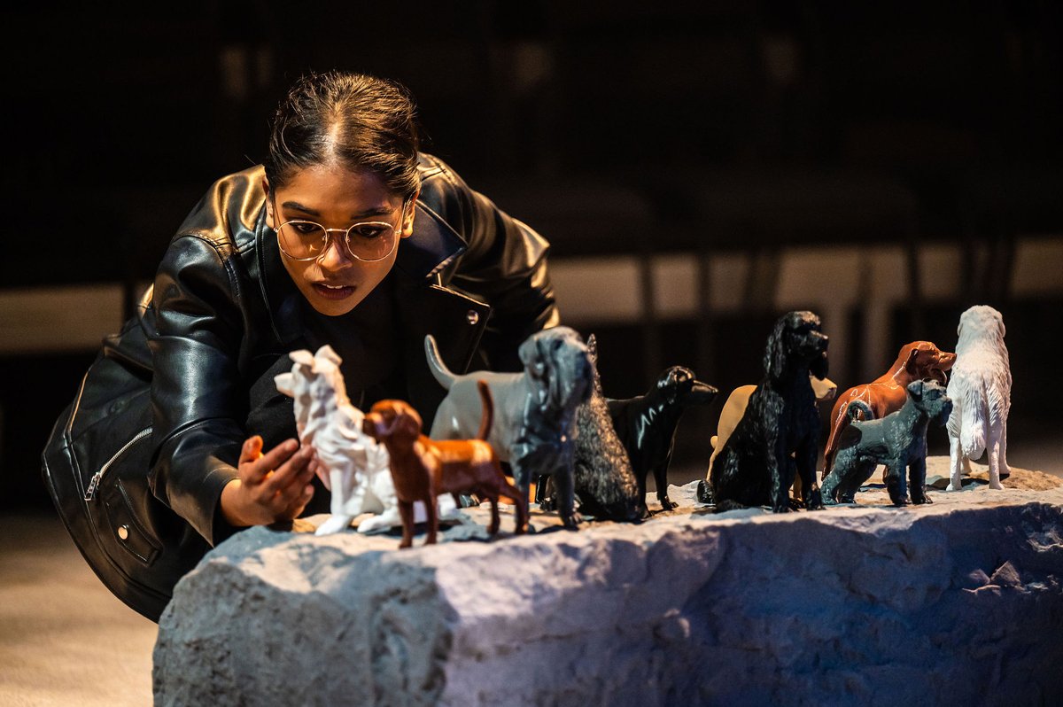 Marie Farsi's excellent stage adaptation of André Alexis's brilliant Giller-winning novel Fifteen Dogs now playing @segalcentre is a must-see with special appeal to dog lovers, #book addicts & #Greek Mythology fans. Philosophical yet funny as hell. Topnotch cast. Ends April 25th.