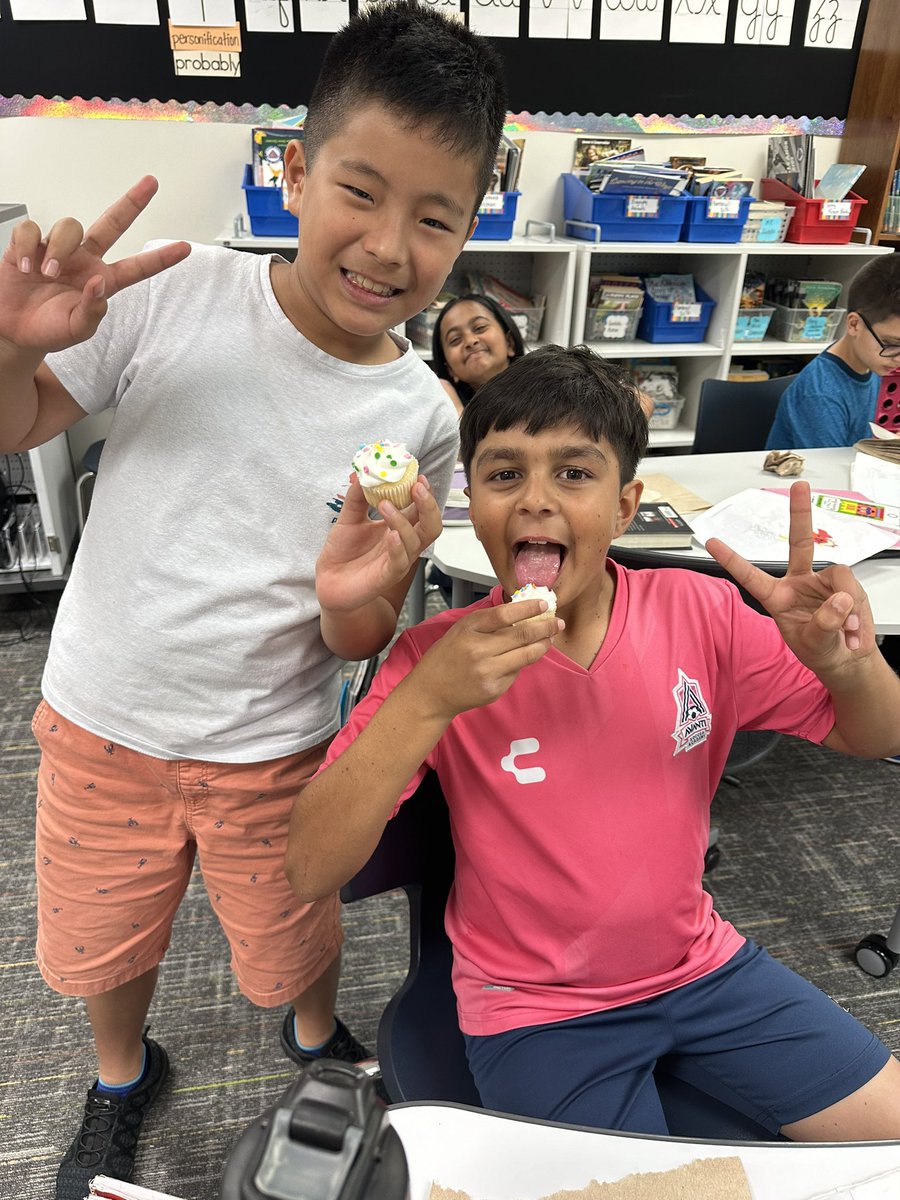 celebrated the end of a co teaching cycle (a few weeks late) with these 4th graders! during our historical fiction unit we read ‘Number the Stars’ & learned how items were rationed - so to celebrate the learning we had our non rationed 🧁 @SemElementary