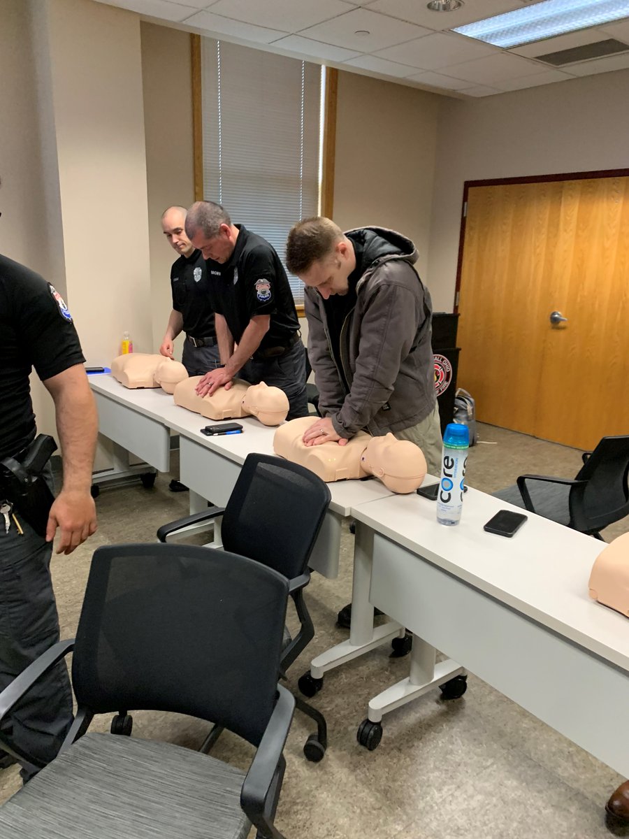This week our officers participated in the first department-wide training session of 2024. Topics covered include relevant legal updates, a basic investigative skills refresher, and CPR recertification!
