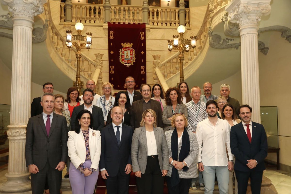 GuadaUNED's tweet image. La Directora @GuadaUNED @LorenaJimnezNu1 ha acudido @UnedCartagena a reunión Directores #CampusEsteCentro y que contó con @rmairal 

 👉Se plantearon nuevas estrategias para  fortalecer red universitaria y expandir impacto @UNED  en educación superior

#SomosUNED #Somos2030