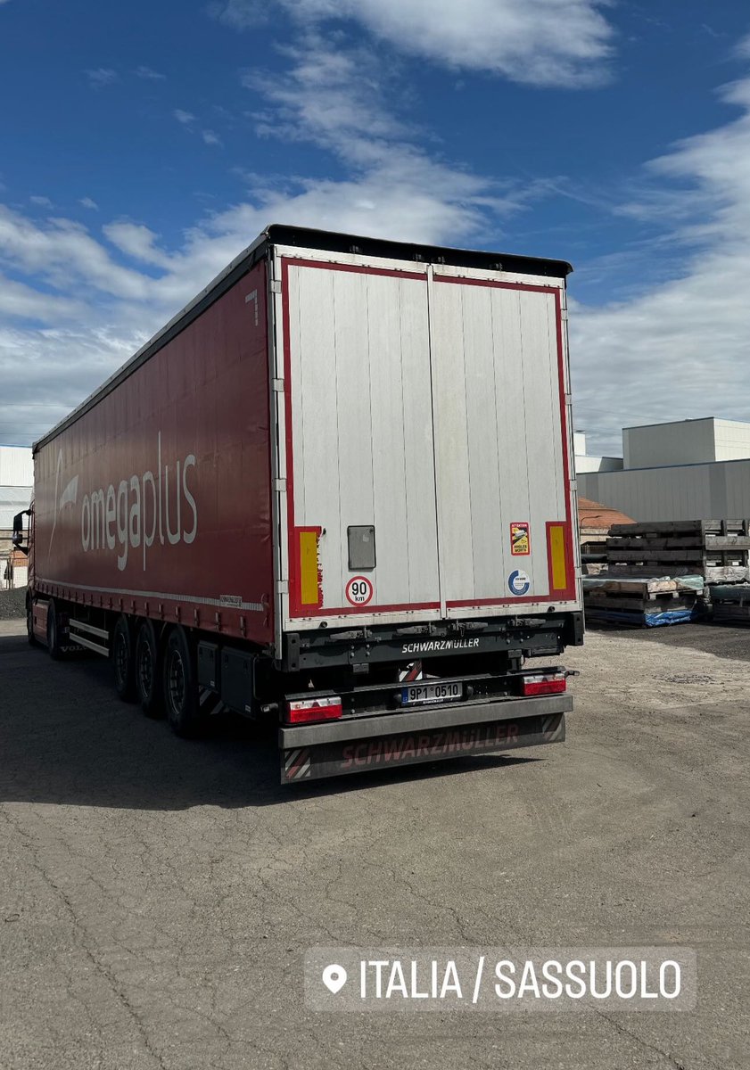 lineabaor's tweet photo. Direct shipping of tiles from Italy 🇮🇹
#dlazby #italskadlazba #italyczech 
#velkoformato #obklady #design https://t.co/7GnET8G7ET