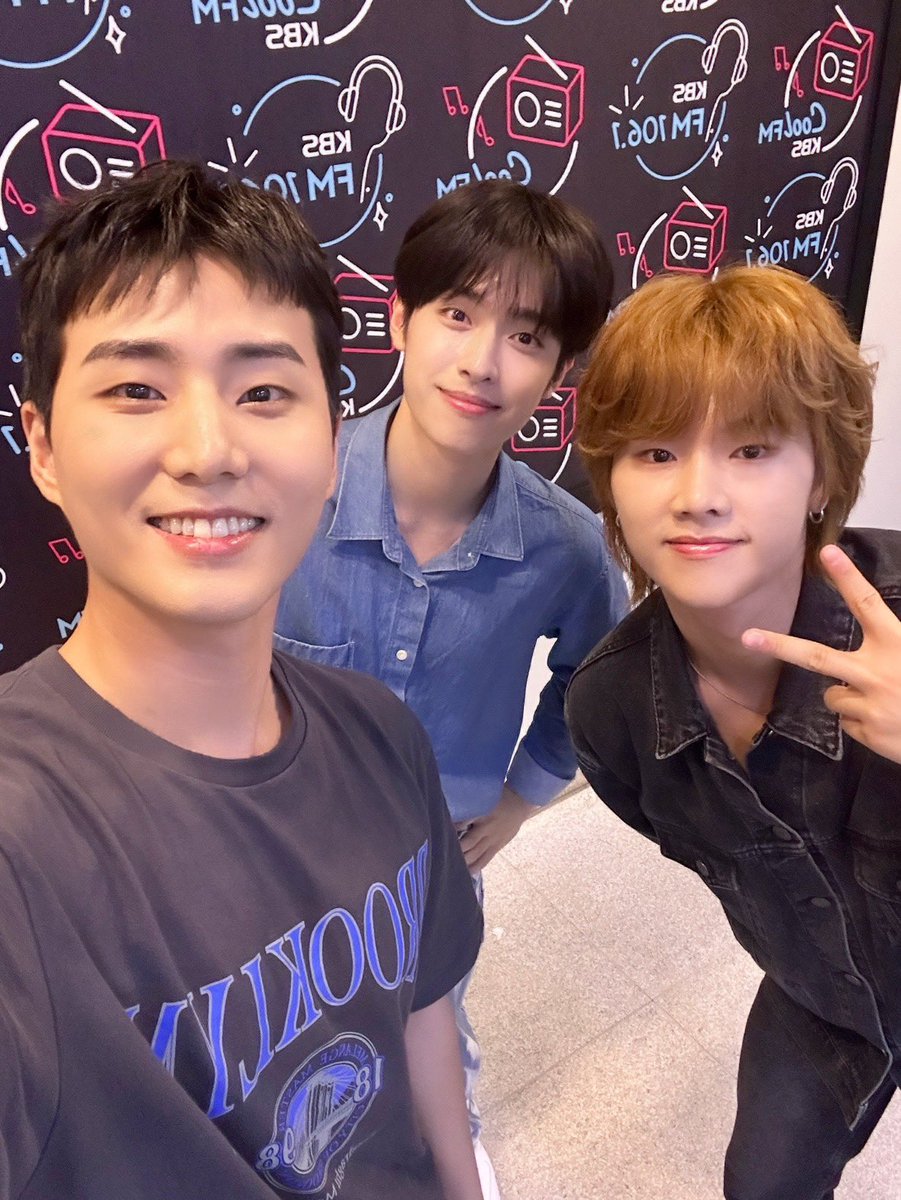 GHON's tweet photo. Honored to be in the presence of greatness at the YoungK’s hyung captivating Kiss the Radio! Our smiles reflect the admiration and respect we have for this incredible individual, whose voice and wisdom captivate hearts and minds. We cherish you the most, hyung! https://t.co/SlxVZtZqBt