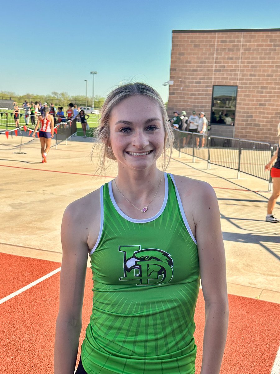 🥈WAY TO GO MARISA! 🥈 Placed 2nd in the Varsity Girls Long Jump! This qualified Marisa for the Area Meet!! @LakeDallasHigh @LDISDAthletics