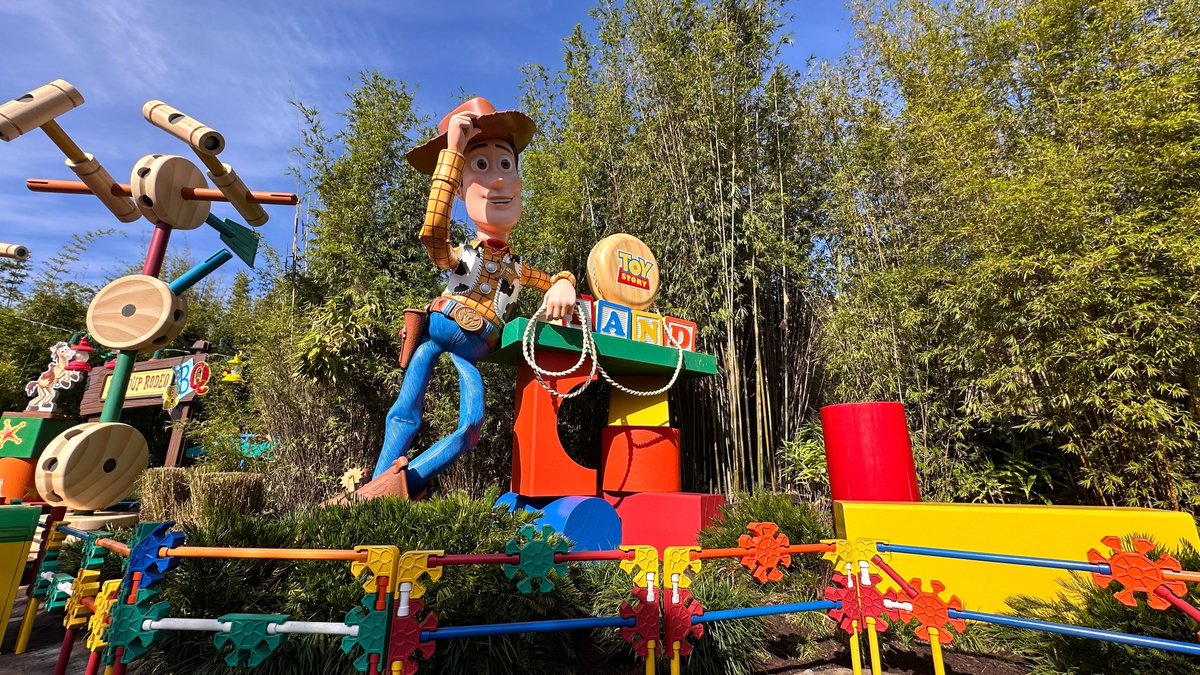 Hey howdy hey, my toy friends. Have fun, but if you see Andy, be cool, we don't want to cause a ruckus. #ToyStoryLand #HollywoodStudios