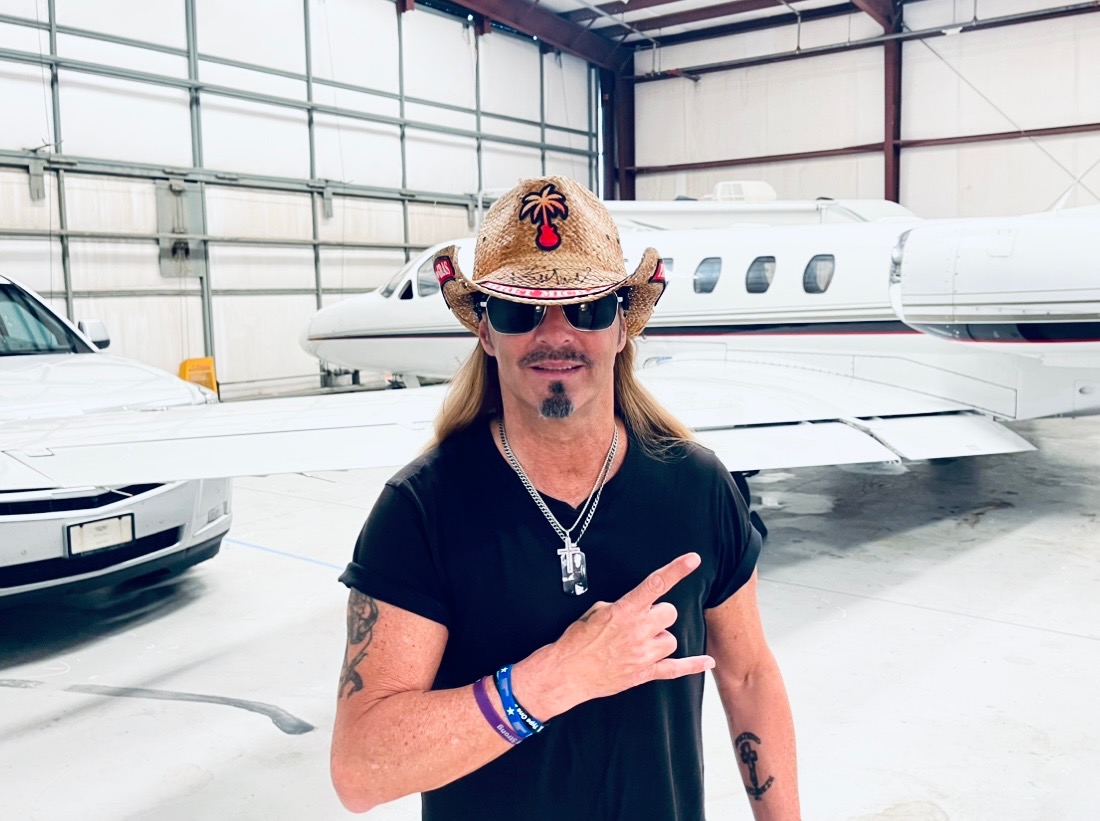 #Florida, I'm headed your way to rock @FestivalTortuga on Saturday 4/6 then Green Springs Cove on Tuesday 4/9 and Ocoee on Friday 4/12 🎸 I'm honored and can't wait to have Nothing But A Good Time with my family, friends & fans - the Parti-Gras starts now🎊🤘