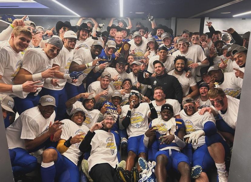 I’ll be camping with the #Back2BackChamps in Brookings June 10!! Also heading out later this month April 27-28! @SDSURogers3 <a href="/CoachBobbit/">Jesse Bobbit</a> <a href="/Coach_MBanks24/">Michael Banks</a> <a href="/JackIllustrated/">Jackrabbit_Illstrtd</a> <a href="/CoachBGage/">Brayden Gage</a> <a href="/CoachRyanOlson/">Ryan Olson</a> <a href="/HHSCoachWyatt/">Coach Justin Wyatt</a>