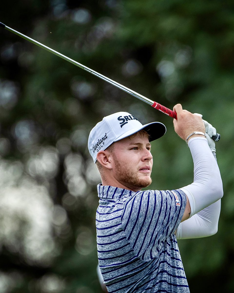 What a round.😳

🐦 Eight birdies. 
🦅 One eagle. 
❌ One bogey. 

Ryan van Velzen moved from outside the cut line to head into the weekend at tied 10th. 👏 

#LimpopoChampionship | #GreatnessBeginsHere | #SunshineTour