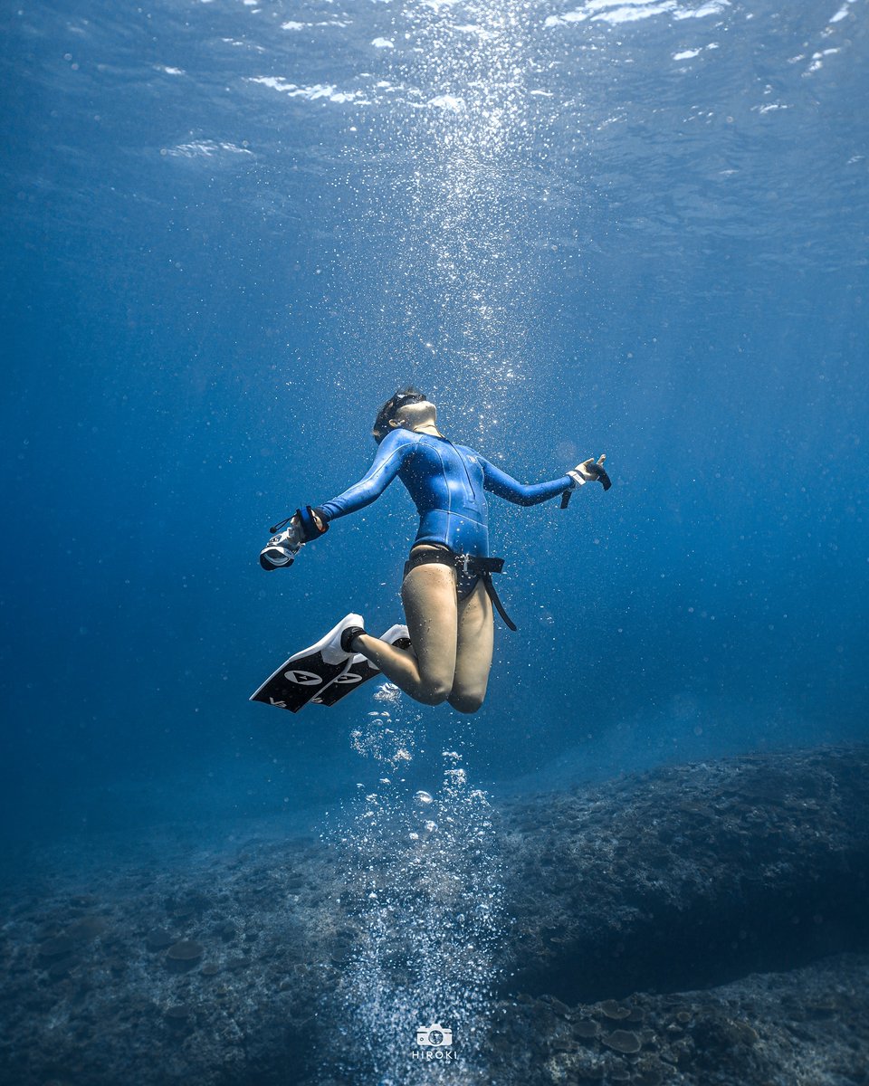 The sea in Miyakojima is still cold 🥶

It's been a while since we've been swimming together! 😁
.
.
.
.
 #skindiving #freediving #underwater #underwaterlife #underwaterworld #freedivingphotography #underwaterphotography #ocean #oceanlife #deepbluecoast #diving