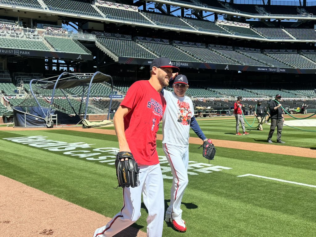 Chris Sale in the “Spencer Strider Punchouts” shirt and Jesse Chavez in an “AJ Minter” shirt. The boys are back