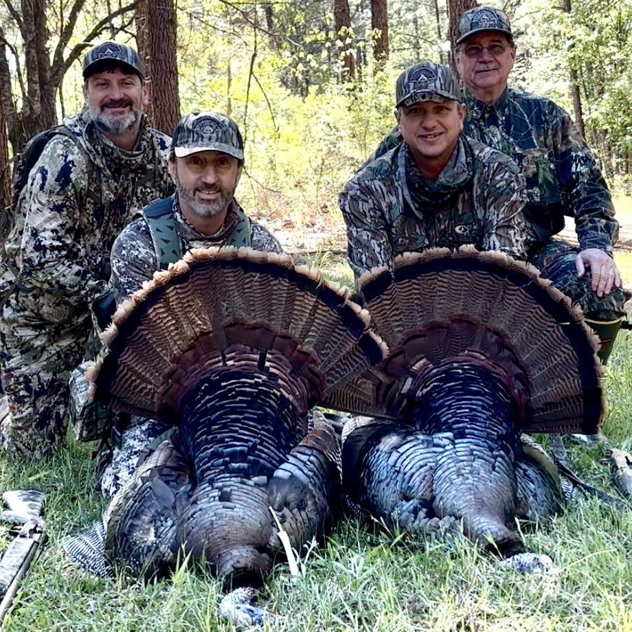 The weather in Mississippi this morning was one of those mornings all of us turkey hunters can’t wait for!! 48 degrees, 2mph wind and crystal clear skies… And it was everything we anticipated!

#gobblegobble #gobbler #wingbone #thesip #mississippiturkeyhunting