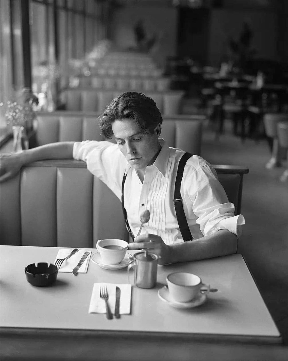 TheCinesthetic's tweet photo. Hugh Grant photographed by Gregory Heisler https://t.co/wmPwrBLDjm