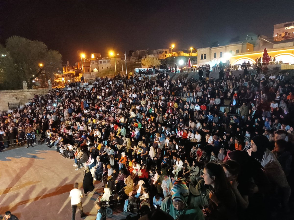 Peygamberler Şehri Şanlıurfa'da #KadirGecesi idrak ediliyor✨

Allah yapılan ibadetleri kabul buyursun. Kandilimiz mübarek olsun.