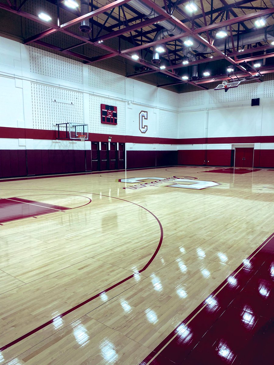 There’s nothing like the squeak of shoes on a freshly resurfaced court 🔥

The Practice Gym is #RecruitReady for our current & future @CofCSports student-athletes to use!

#FacilityFriday 🌴