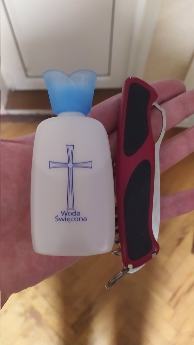 Сталь для людей
Срібло для монстрів