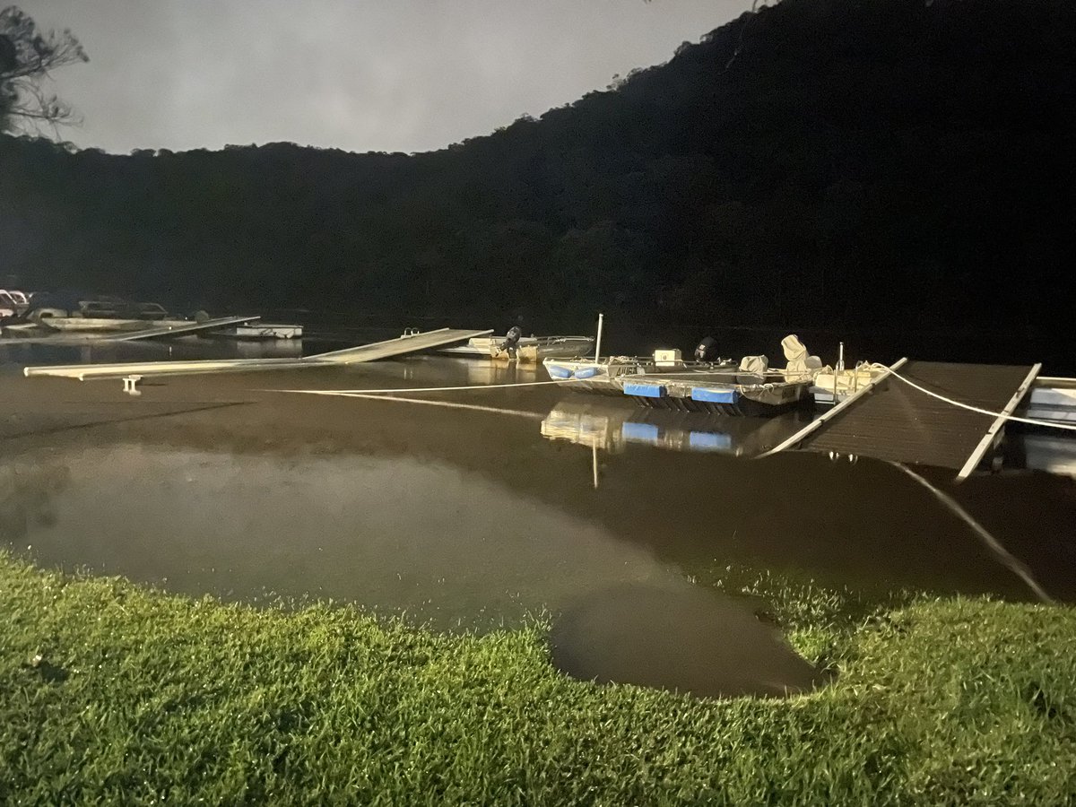 Woronora River has breached its banks and it isn’t high tide as yet. Thankful the rain has eased, but the river keeps rising… @SydneyWeather @BOM_NSW @NSWSES