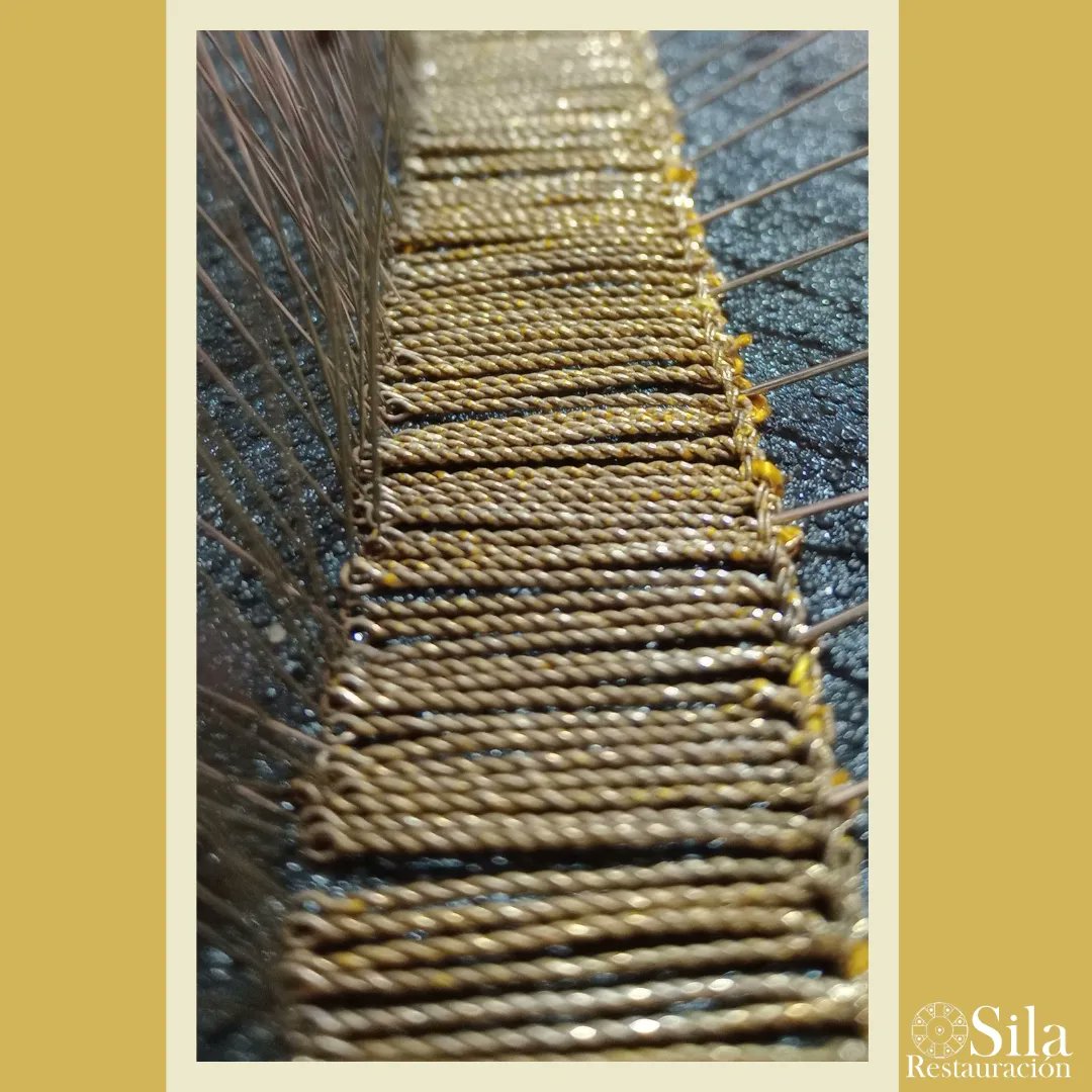 🔸 INTERVENCIÓN 🔸

Los flecos y las borlas de los paños de bocina de la <a href="/Hdad_Amargura/">Hermandad de la Amargura</a> precisaban restauración a la par que se realizaba el pasado de los bordados desde el Taller de bordados de Santa Bárbara.