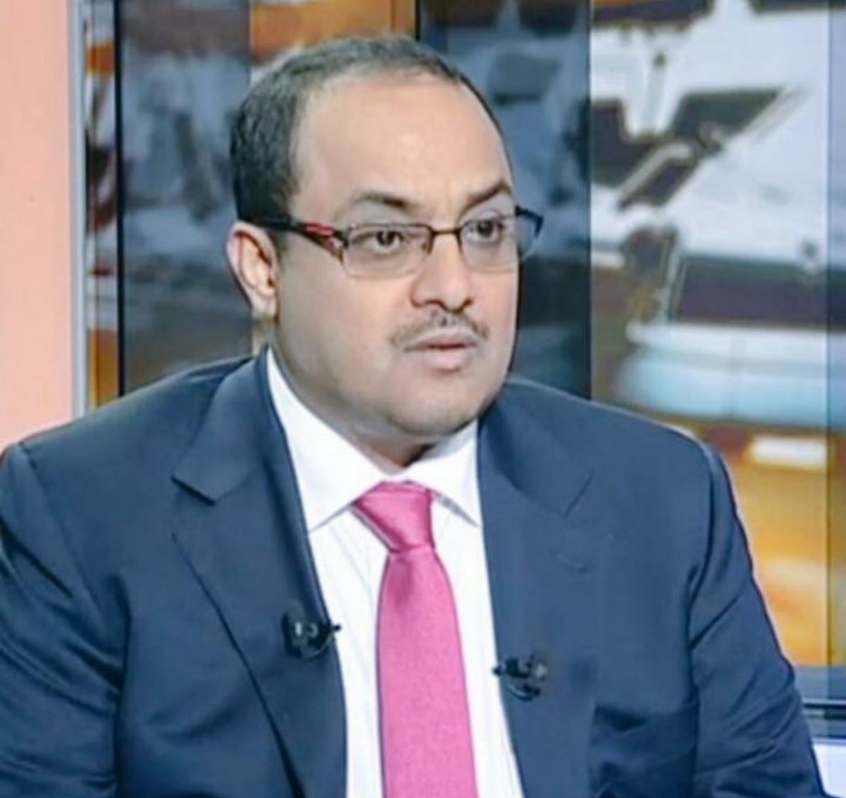 اللهم في الاعشر الاواخر من رمضان اعفو عن أبي إنك عفو كريم جواد تحب العفو فاعفو عنه وعن أموات المسلمين يا ذو الجلال والإكرام.
اللھم طيب ثراه وأكرم مثواه واجعل الجنة مستقره ومأواه.
اللهمّ افسح له في قبره مدّ بصره، وافرش قبره من فراش الجنّة، اللهم ارحمه ولا تطفئ نور قبره.
اللهم