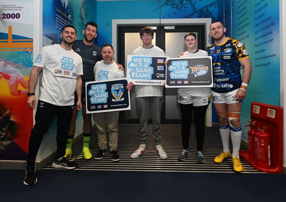 A special opportunity for Oliver and Matt from @ComIntCare and our @LDSuperLeague player, Sarah, who took part in the coin toss at this evening's takeover game!🏉 Be sure to keep your eye out for the players on the pitch at half time and be sure to give them a cheer👏