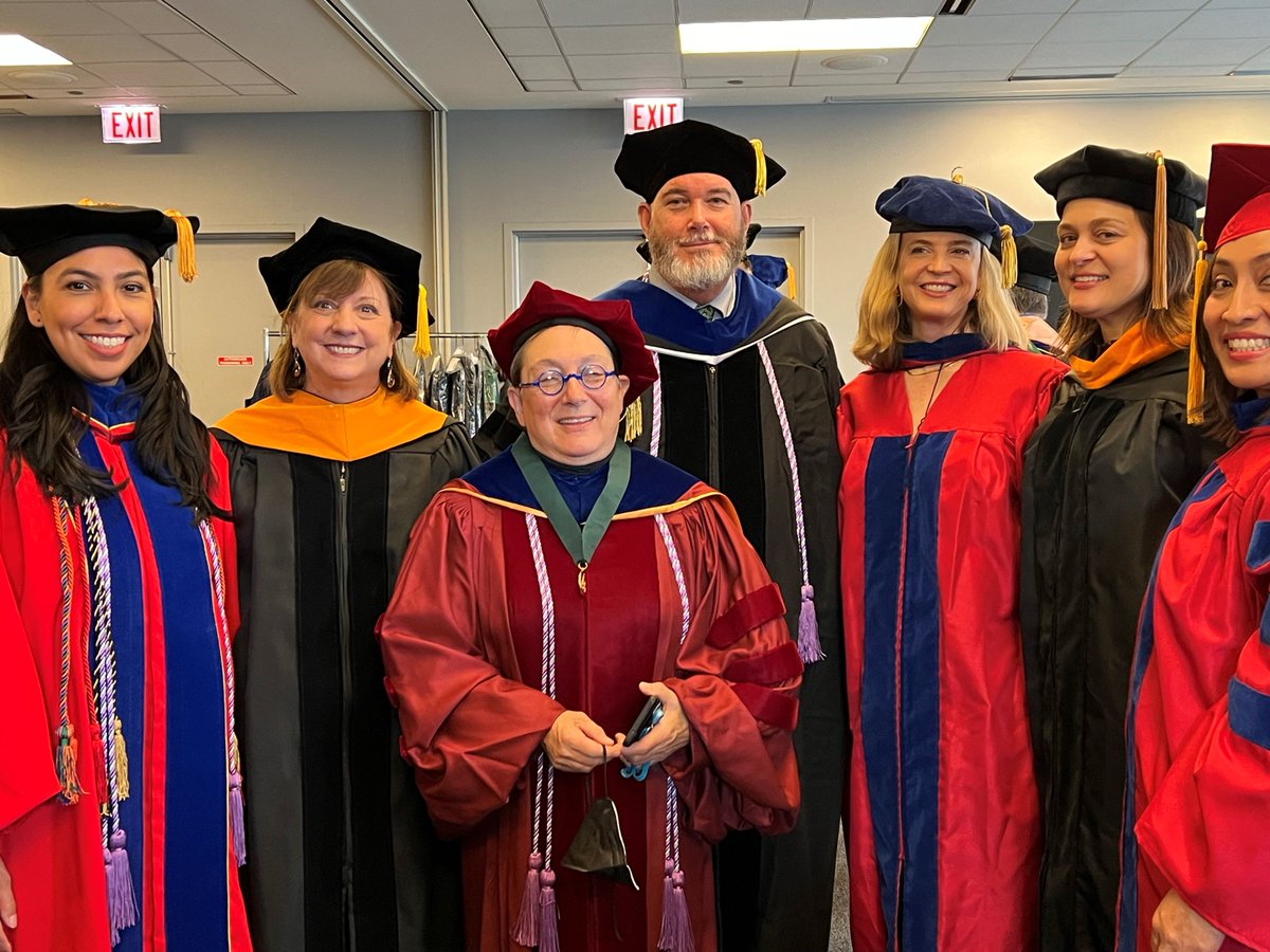 Yesterday, the University of Illinois community celebrated the investiture of #UIC Chancellor Marie Lynn Miranda. And #UICnursing leaders and faculty were proud to join the celebration! MORE: news.uillinois.edu/view/7815/1992… @UofILSystem #UICproud @thisisUIC