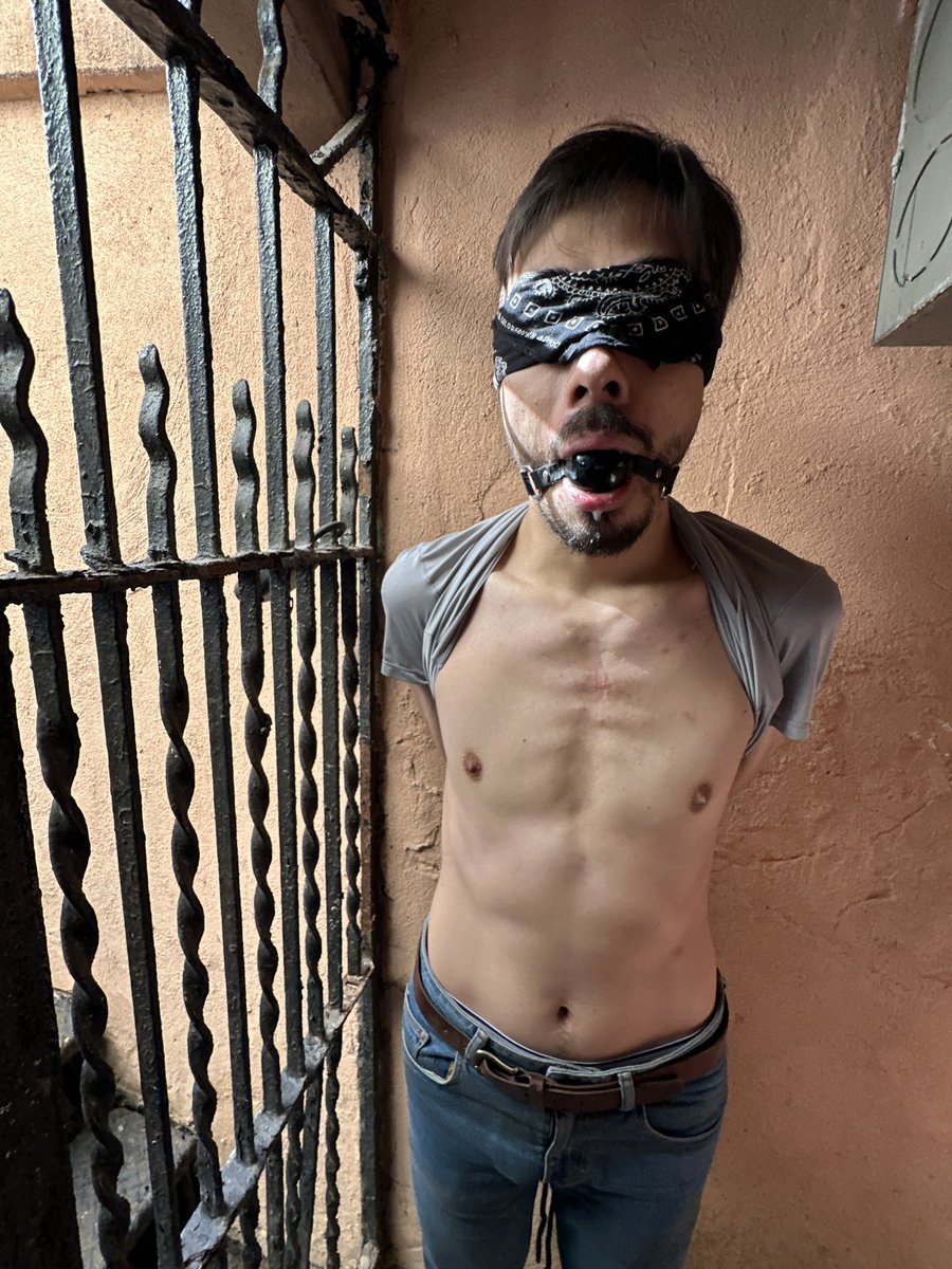 KinkPhotog tweet media