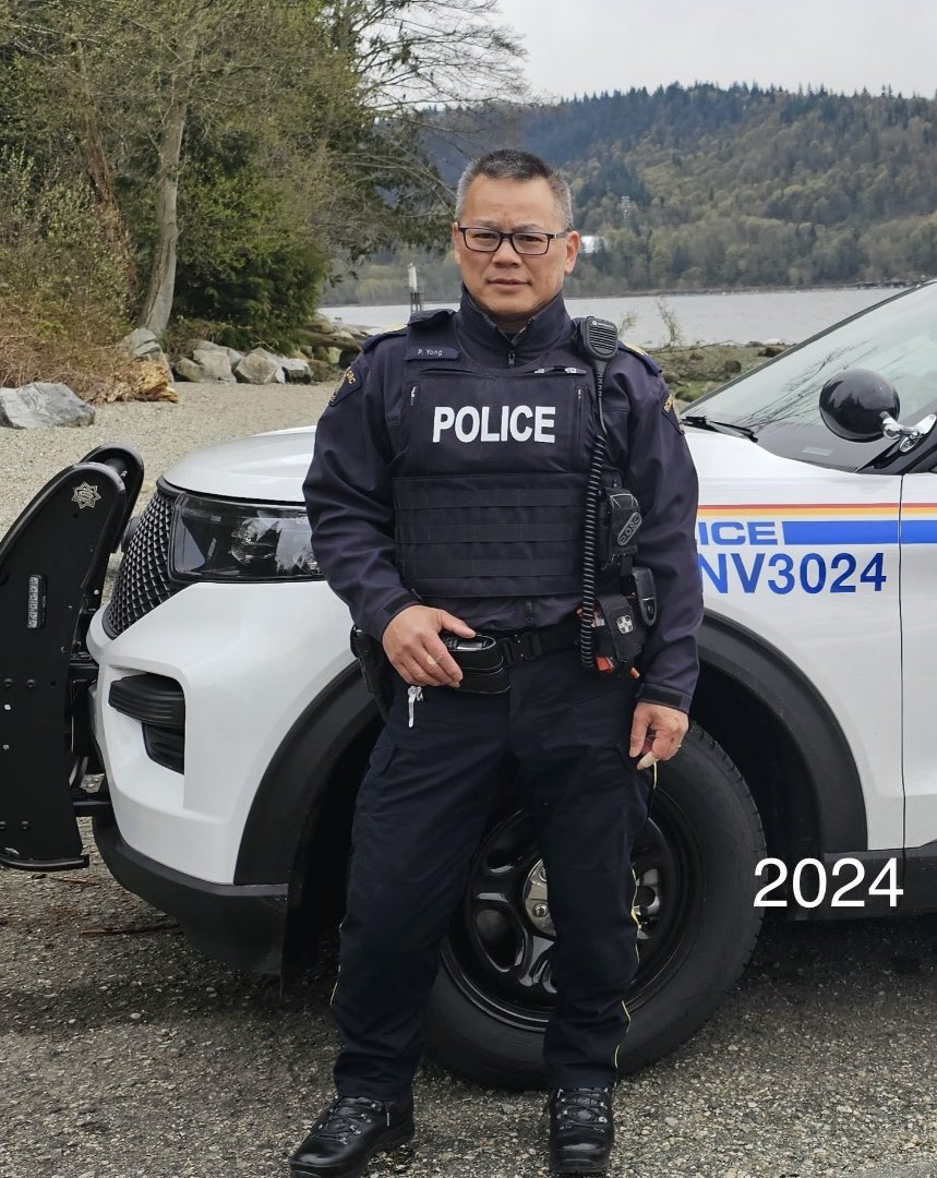 Today we said farewell to Staff Sergeant Philip Yong as he donned his uniform for the last time before retiring after 26 years of service. Phil dedicated 24 of his 26 years of exemplary service with the RCMP to North Vancouver residents. He played a pivotal role in leading our…