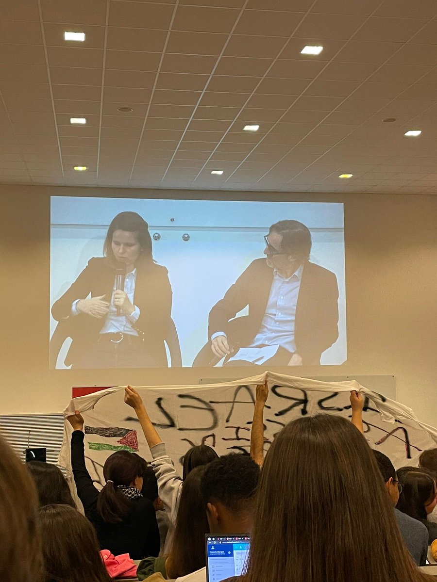 complexe2deep's tweet photo. Bizarre mais t'as pas parlé de cette partie la de la conf ma reus https://t.co/ZHGy1Ef4HZ