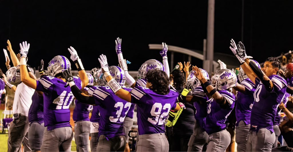 CoachMConrad's tweet photo. It’s Friday, get your 4’s up!!! #4sUpFriday  #MakeEmBelieve #REIGNCAIN https://t.co/Yo6t8IKlQb