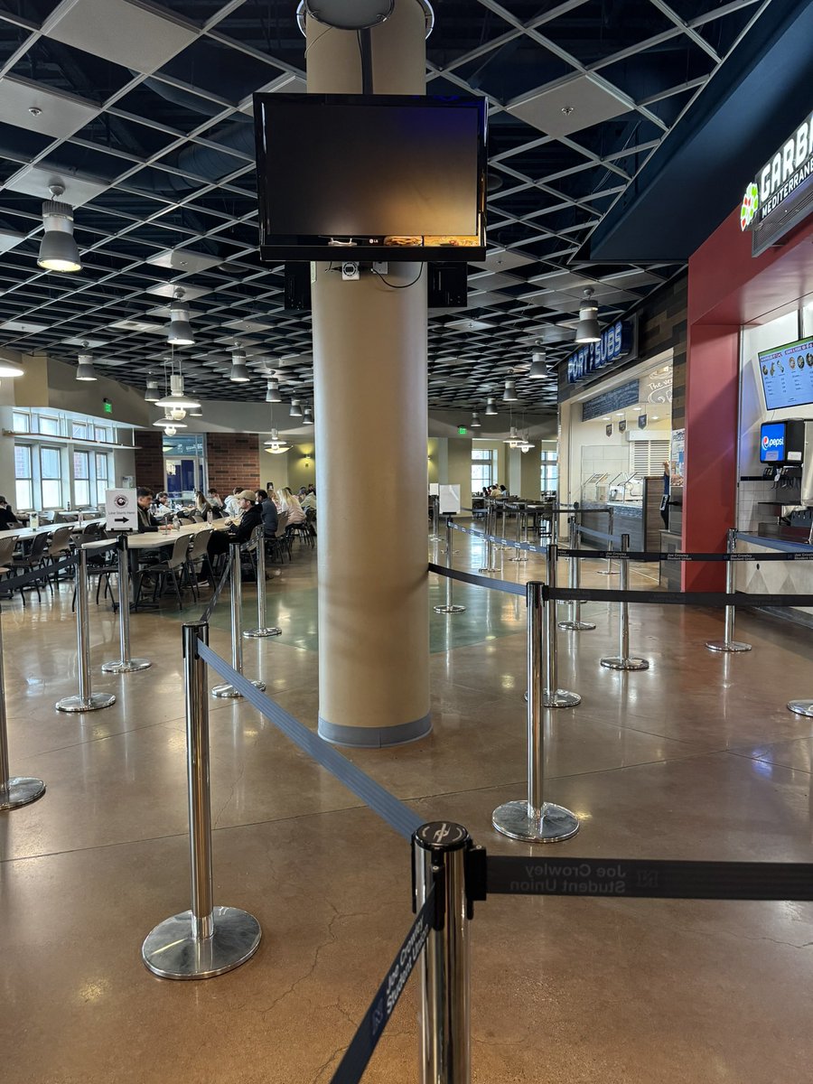 AlexusJour's tweet photo. These crowd control barriers at the JCSU are such an eye sore! #UnpleasantDesign #RSJ108 
@DisruptiveDESGN @marrygoli https://t.co/PSH7llqUpg