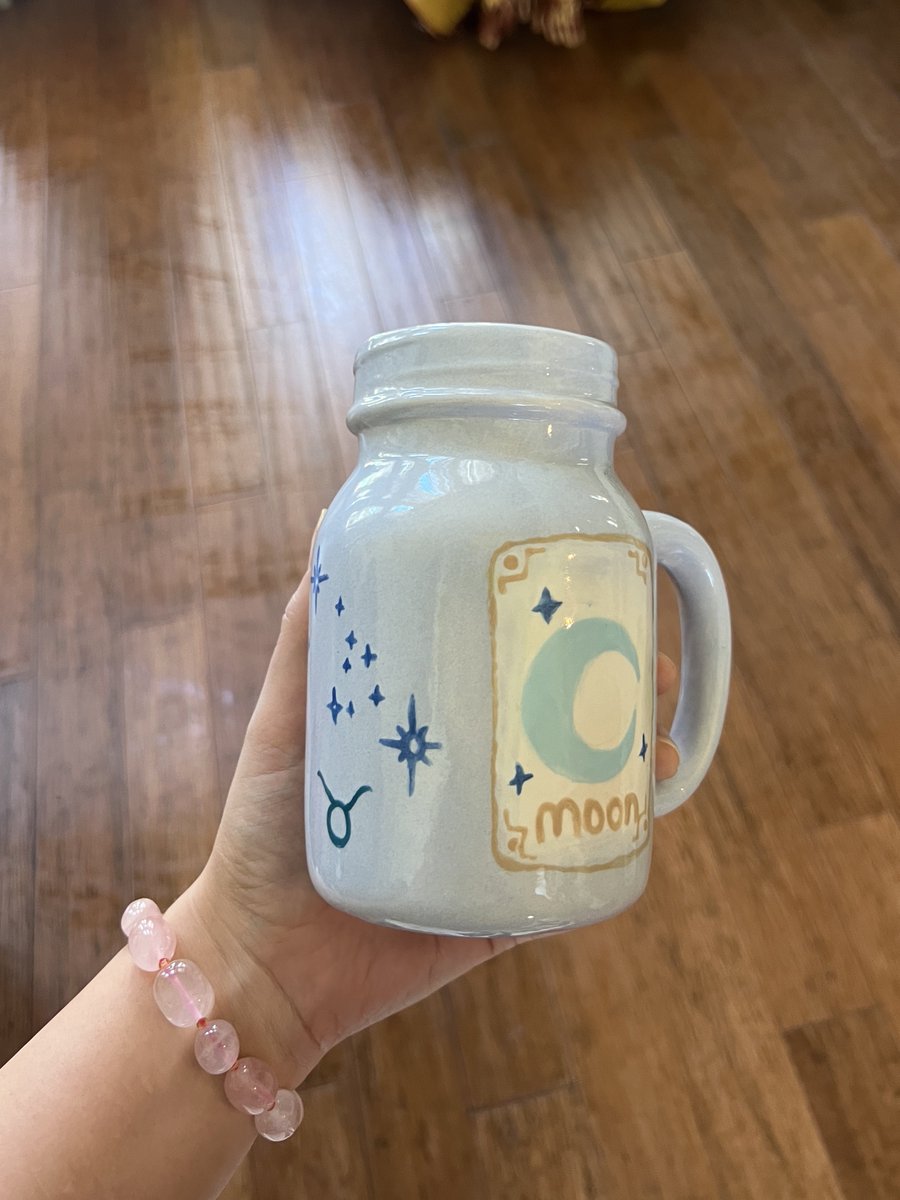 this mug I painted :’)