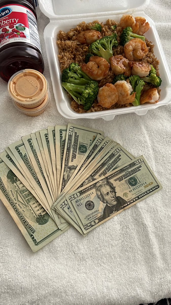 bad b fifty flo eating hibachiiii 🔥🔥🔥