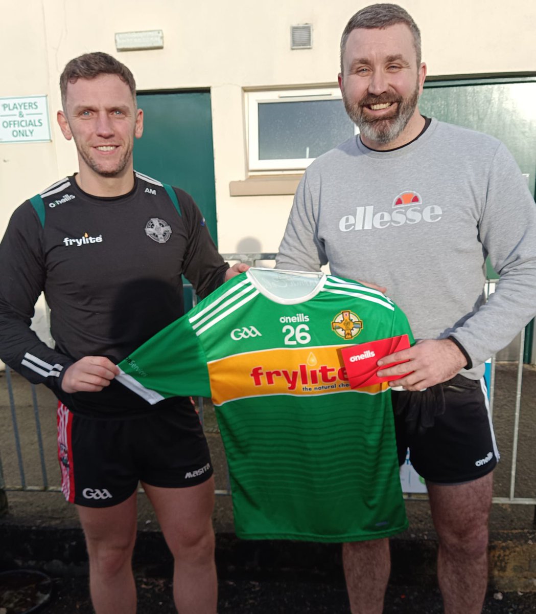 🟢🟡 Comhghairdeas agus ádh mór Ronan 🟢🟡 Congratulations and good luck to Urney’s Ronan Lafferty on his recent selection for the Tyrone Masters Over-40s squad for the upcoming Ulster and All-Ireland competitions. Ronan is pictured with Club Captain, Adrian Maxwell #GAA