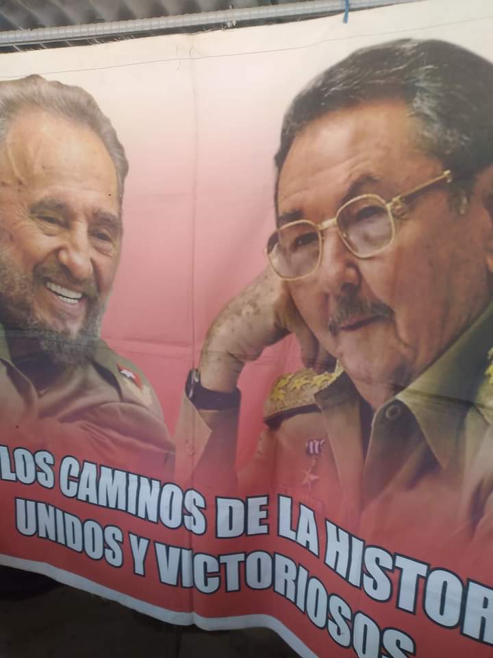 #FidelPorSiempre 
#JuntarYVencer 
#CubaViveyVence