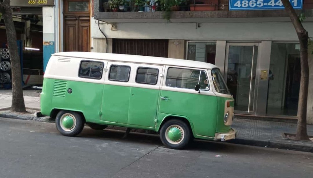 🔴 LE ROBARON LA COMBI A UN AMIGO EN ABASTO..si la llegas a ver, me avisas? Le das RT 🙏 está desesperado, sólo tiene seguro por responsabilidad civil. GRACIAS!!!