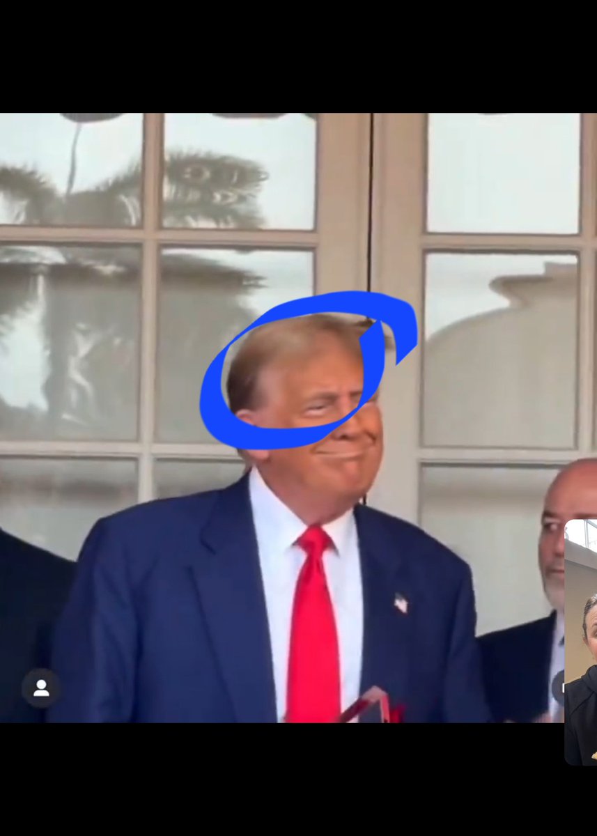 VirtualMamma's tweet photo. @RonFilipkowski What's going on with the bald spot🤔🤣🤣😅😅😅😅😅😅 https://t.co/k91keyv0KR